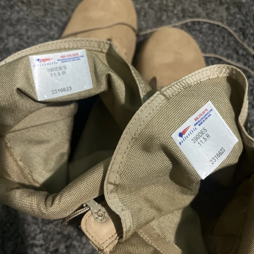 New in the box Belleville 390 Men's Military Desert Tan Combat Boot size 11.5R
